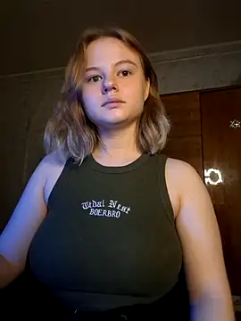 Snapshot of SlipperSherry chatting on November 2, 2025, 8:22 pm SlipperSherry online show from November 2, 2025, 8:22 pm