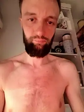 Snapshot of Donowan86 chatting on March 11, 2026, 11:44 pm Donowan86 online show from March 11, 2026, 11:44 pm