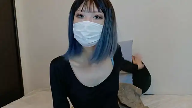 sarina at online show from November 10, 2025, 4:22 am