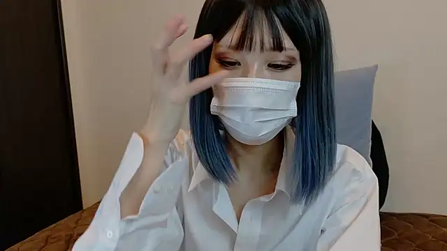 sarina at online show from December 14, 2025, 9:25 am