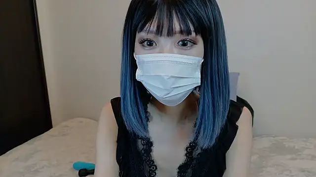 sarina at online show from January 13, 2026, 4:18 am