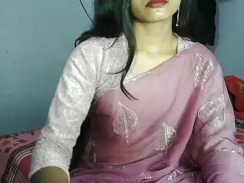 ROSE GOLDE online show from January 6, 2026, 4:38 am