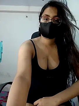 hotmanshi online show from September 21, 2025, 12:40 pm