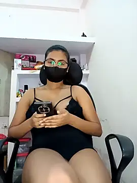 hotmanshi online show from October 16, 2025, 12:39 pm