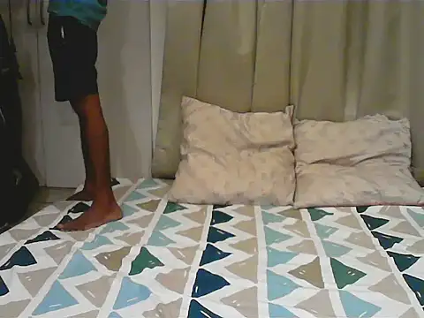 horny  couple  online show from September 8, 2025, 4:50 pm