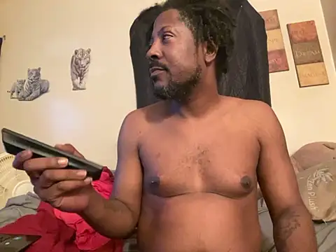 viceutk1 online show from October 7, 2025, 5:37 am