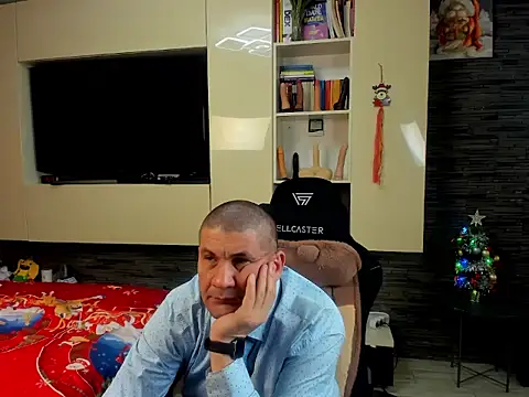 Snapshot of SpartacusDaddy48 chatting on January 6, 2026, 6:00 pm SpartacusDaddy48 online show from January 6, 2026, 6:00 pm