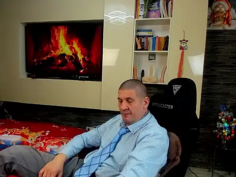 Snapshot of SpartacusDaddy48 chatting on January 8, 2026, 11:07 pm SpartacusDaddy48 online show from January 8, 2026, 11:07 pm