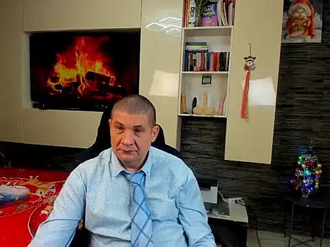 Snapshot of SpartacusDaddy48 chatting on January 10, 2026, 11:23 am SpartacusDaddy48 online show from January 10, 2026, 11:23 am