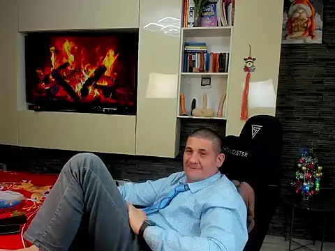 Snapshot of SpartacusDaddy48 chatting on January 10, 2026, 11:31 pm SpartacusDaddy48 online show from January 10, 2026, 11:31 pm