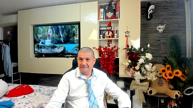 Snapshot of SpartacusDaddy48 chatting on May 1, 2026, 11:15 am SpartacusDaddy48 online show from May 1, 2026, 11:15 am