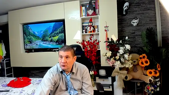 Snapshot of SpartacusDaddy48 chatting on May 16, 2026, 7:34 pm SpartacusDaddy48 online show from May 16, 2026, 7:34 pm