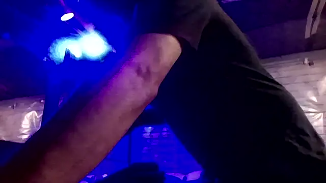 Billyschxh online show from March 27, 2026, 11:48 pm