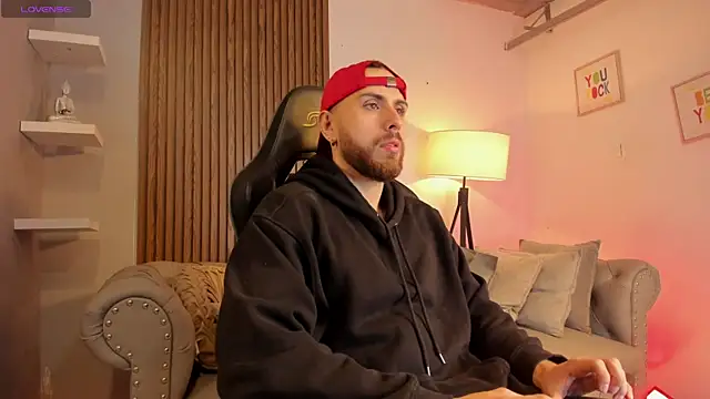 Maximo Wolff online show from January 11, 2026, 10:04 pm