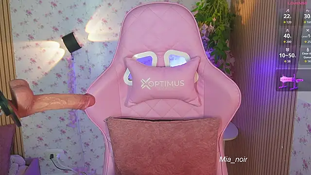 mia noir online show from April 8, 2026, 4:34 am