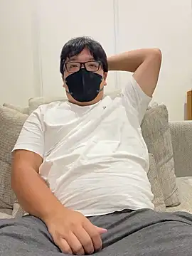 Snapshot of I_SHO0106 chatting on October 1, 2025, 9:37 am I SHO0106 online show from October 1, 2025, 9:37 am