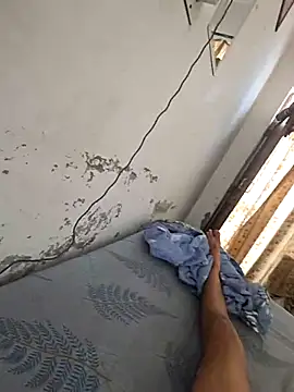 Snapshot of desir3dlund chatting on September 28, 2025, 7:47 am desir3dlund online show from September 28, 2025, 7:47 am