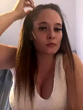 LollyLove  online show from December 16, 2025, 9:09 pm