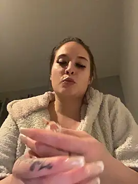 LollyLove  online show from February 21, 2026, 7:04 pm