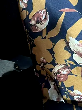 HiddenHoneyLDN online show from September 17, 2025, 11:01 am