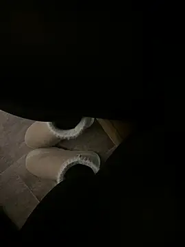 HiddenHoneyLDN online show from October 6, 2025, 5:38 am