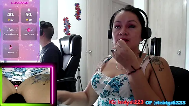 leidydi223 online show from September 20, 2025, 3:13 pm