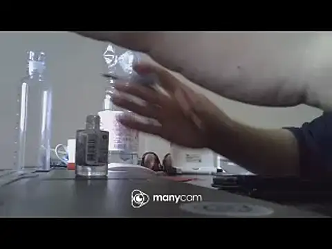 ITALIANASISIXX online show from February 11, 2025, 11:32 am