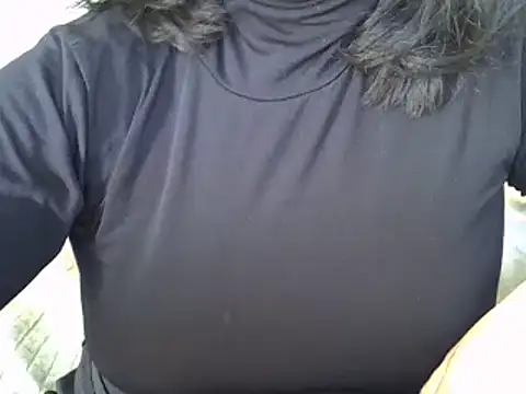 ITALIANASISIXX online show from November 3, 2025, 11:22 am