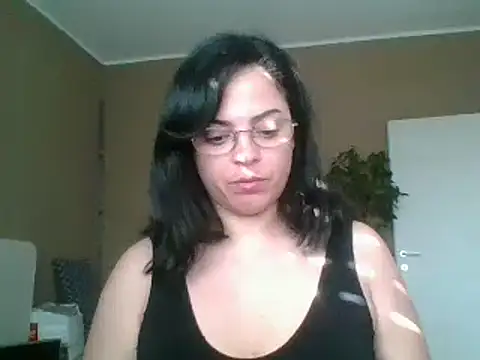 Snapshot of ITALIANASISIXX chatting on April 16, 2026, 7:20 am ITALIANASISIXX online show from April 16, 2026, 7:20 am
