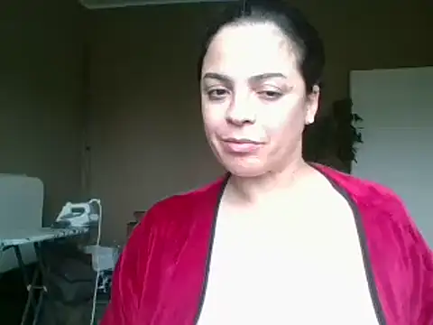 Snapshot of ITALIANASISIXX chatting on May 5, 2026, 1:08 pm ITALIANASISIXX online show from May 5, 2026, 1:08 pm