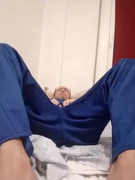 pakillobcn online show from December 5, 2025, 2:09 am