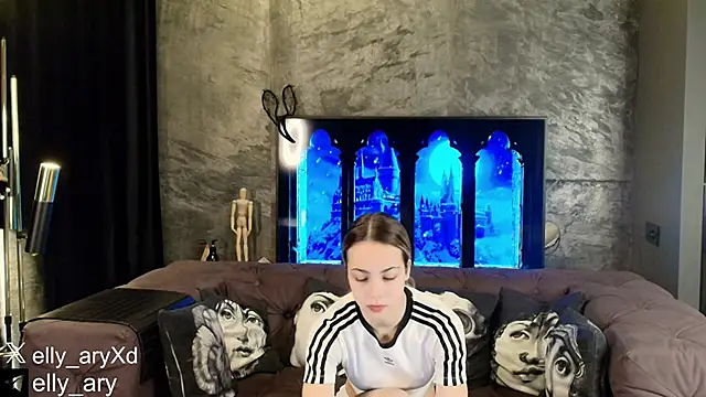 daddyonlyloveme online show from February 1, 2026, 9:35 pm