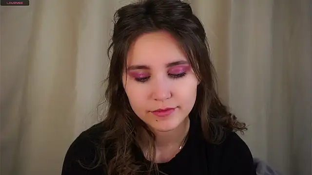 EthalFlowers online show from November 22, 2025, 1:15 am