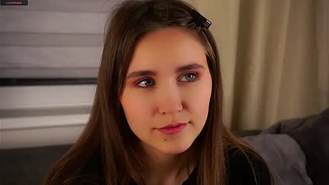 EthalFlowers online show from November 25, 2025, 1:05 am