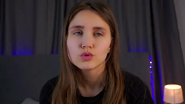 EthalFlowers online show from December 22, 2025, 1:02 am