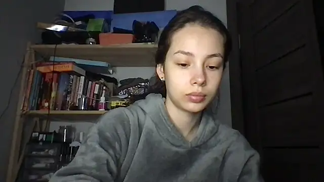 Yuna5343 online show from December 14, 2025, 8:24 pm