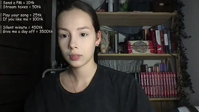 Yuna5343 online show from May 25, 2026, 9:32 pm