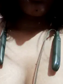 Snapshot of kaviyaponnu0987 chatting on November 2, 2025, 10:39 am kaviyaponnu0987 online show from November 2, 2025, 10:39 am