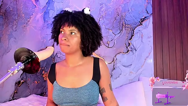 Lolalewis777 online show from September 8, 2025, 9:47 pm