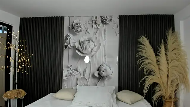 Snapshot of ShaniaDaniels chatting on February 13, 2026, 10:50 pm ShaniaDaniels online show from February 13, 2026, 10:50 pm