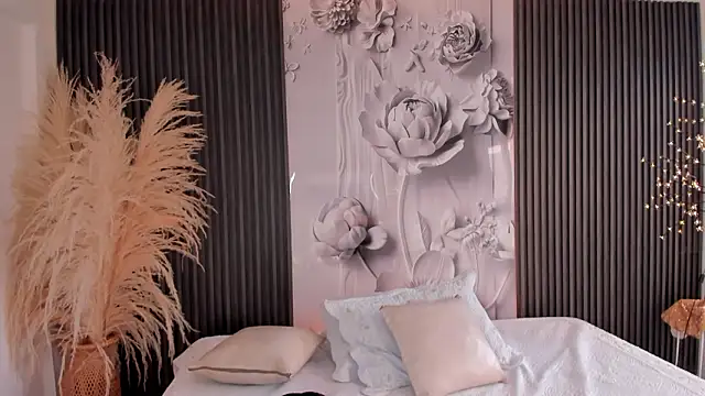 Snapshot of ShaniaDaniels chatting on February 15, 2026, 10:17 pm ShaniaDaniels online show from February 15, 2026, 10:17 pm