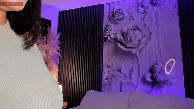 Snapshot of ShaniaDaniels chatting on March 4, 2026, 10:49 pm ShaniaDaniels online show from March 4, 2026, 10:49 pm