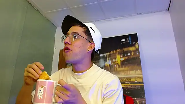 alexgiraldo   online show from March 28, 2026, 4:23 am