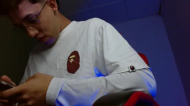 alexgiraldo   online show from April 3, 2026, 11:30 am