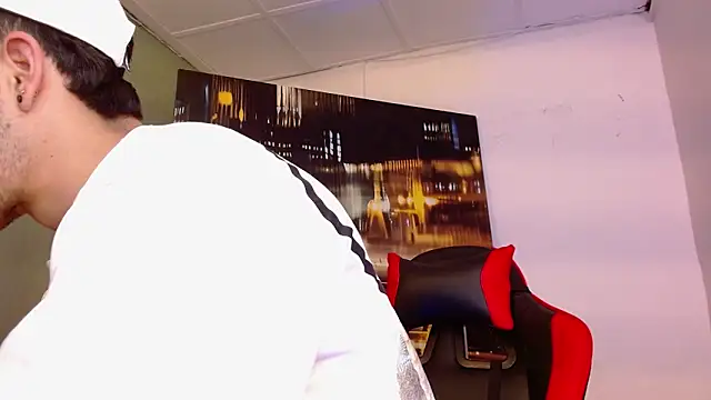 alexgiraldo   online show from April 15, 2026, 2:40 am