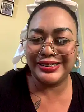 EmmaKantutera online show from November 13, 2025, 4:11 am