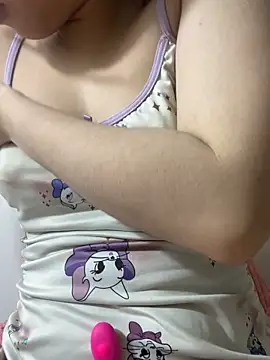 SiennaQueen18 online show from October 17, 2025, 7:38 pm