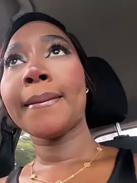 alisonn moon online show from October 21, 2025, 9:48 pm