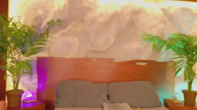 alisonn moon online show from April 9, 2026, 11:21 pm