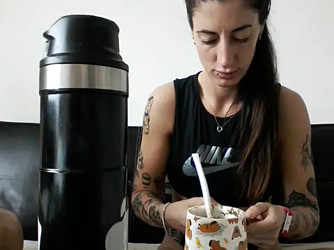 ferchule7 online show from October 3, 2025, 1:08 pm